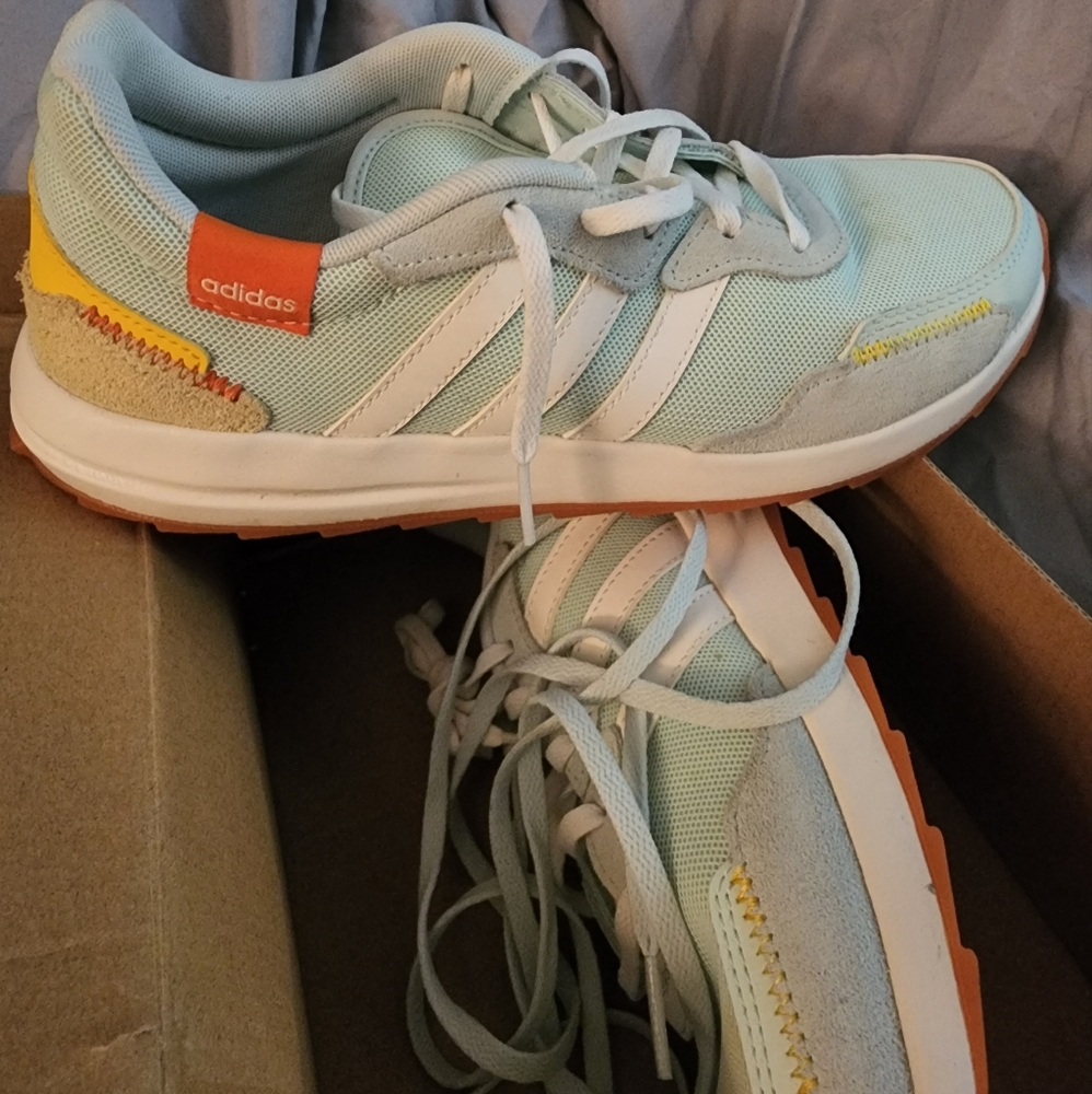 Size 8 womens retro run Adidas,  worn once, with box and Xtra laces